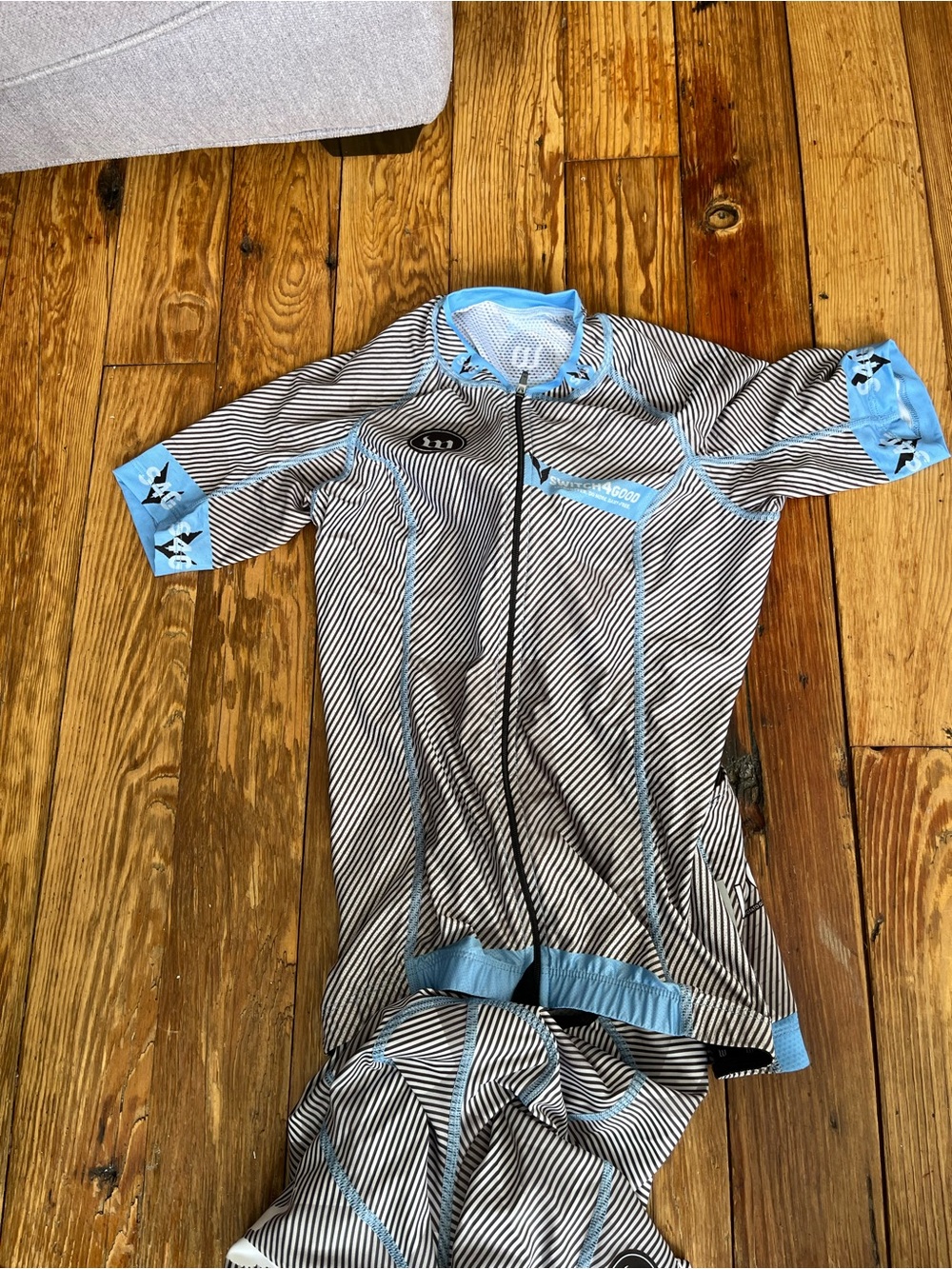 Two-Piece cycling kit in Black & Light Blue - Performance Fit (switch 4 good)